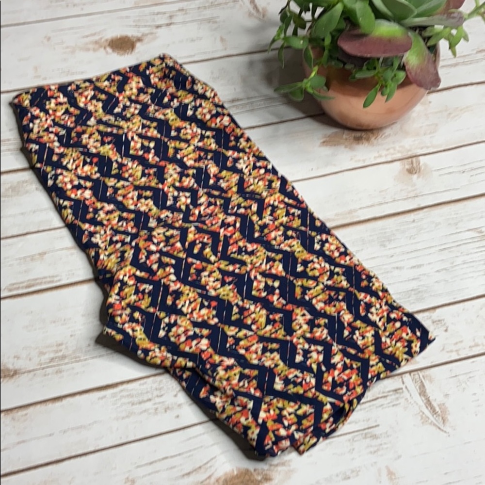 NEW LuLaRoe Tall and Curvy Coral, Navy Leggings